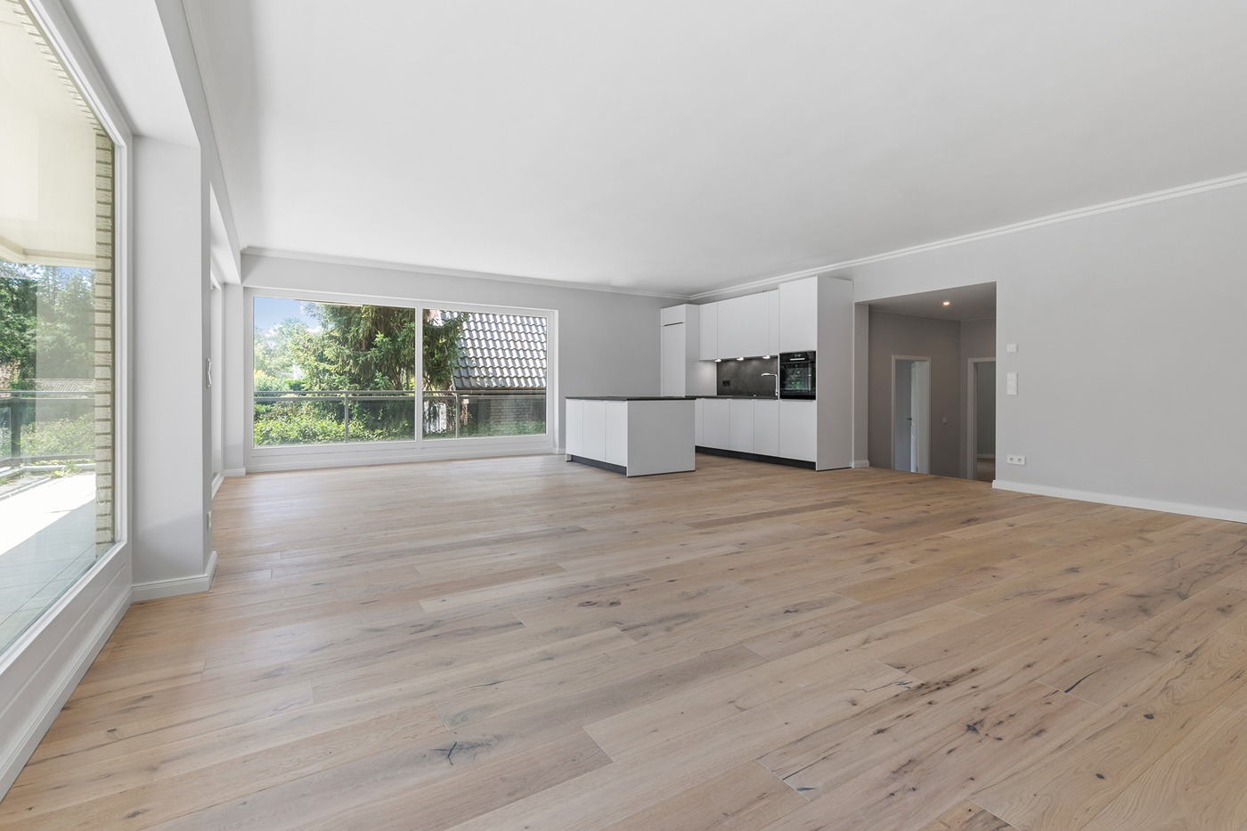 FLAT IN RATHENAUSTR – HAMBURGO