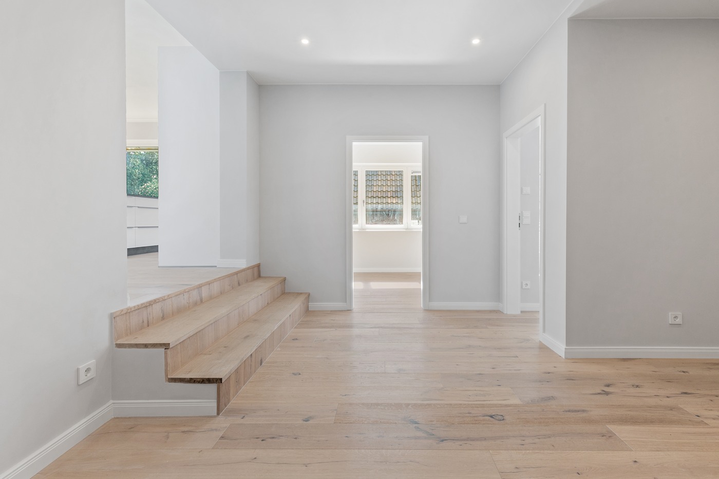 FLAT IN RATHENAUSTR – HAMBURGO