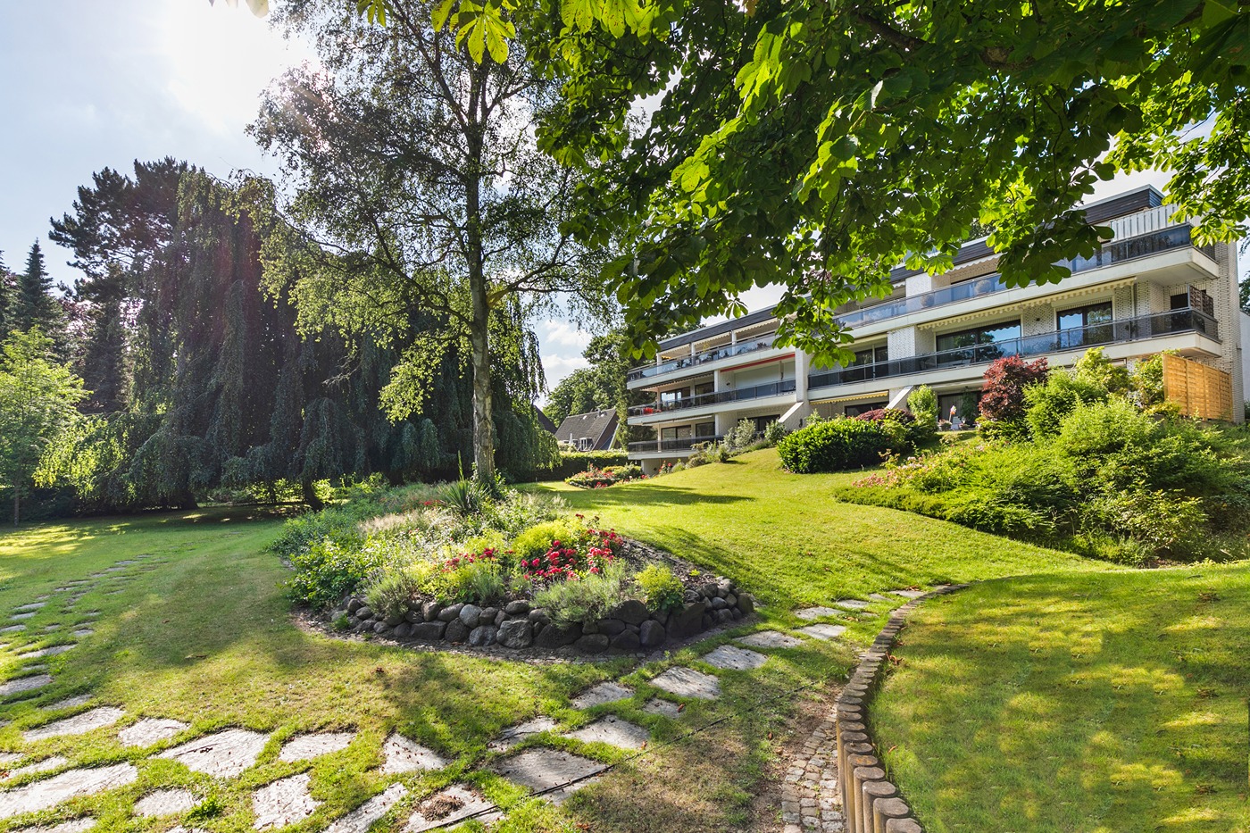 FLAT IN RATHENAUSTR – HAMBURGO