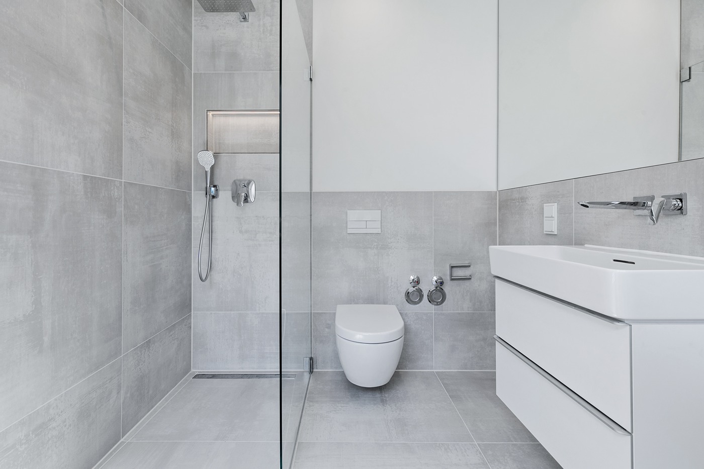 FLAT IN RATHENAUSTR – HAMBURGO
