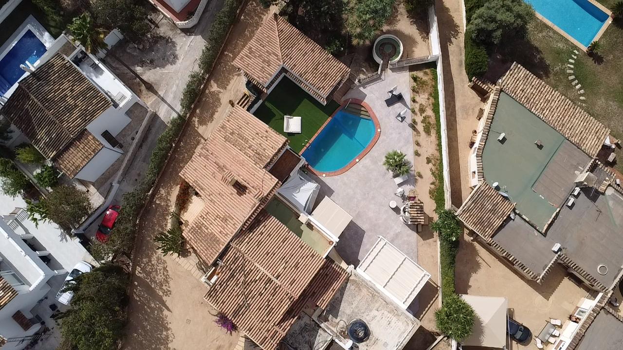 HOUSE IN COSTA DE LA CALMA
